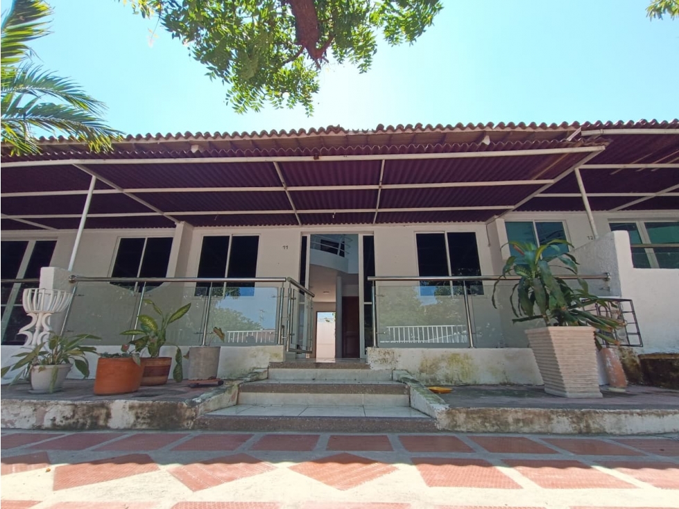 HERMOSA CABAÑA RESIDENCIAL EN BELLO HORIZONTE - 070