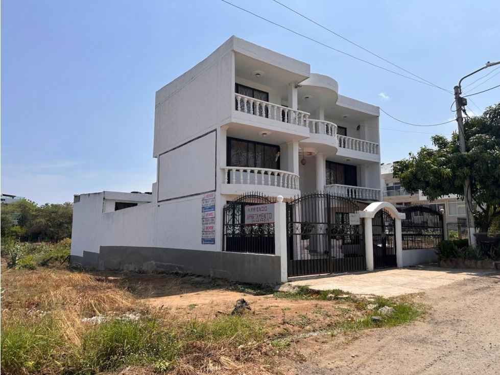 Casa con 3 apartamentos en Mini Condominio en Bello Horizonte - 005