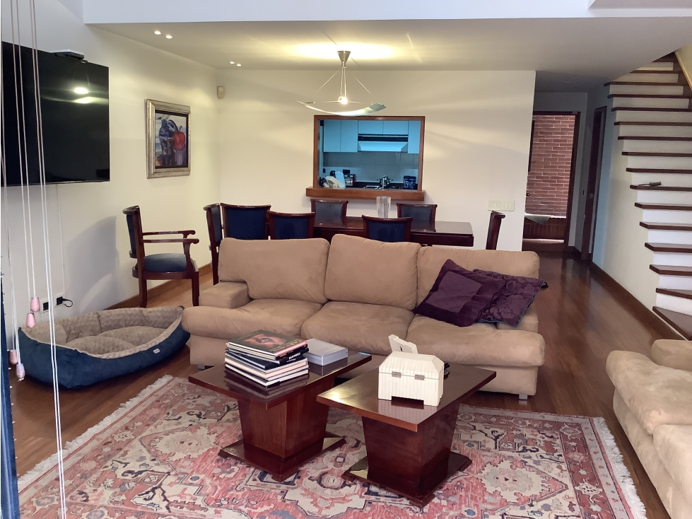 Excelente apartamento en arriendo amoblado en Chico con terraza — foto 5