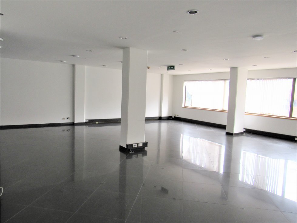 Excelente Oficinas en arriendo en Barrio El Nogal — foto 3
