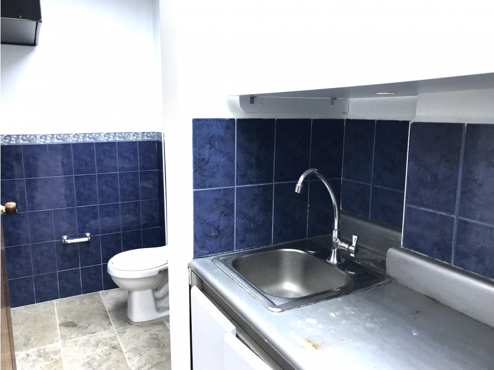 Amplia oficina en Barrio San Felipe — foto 4