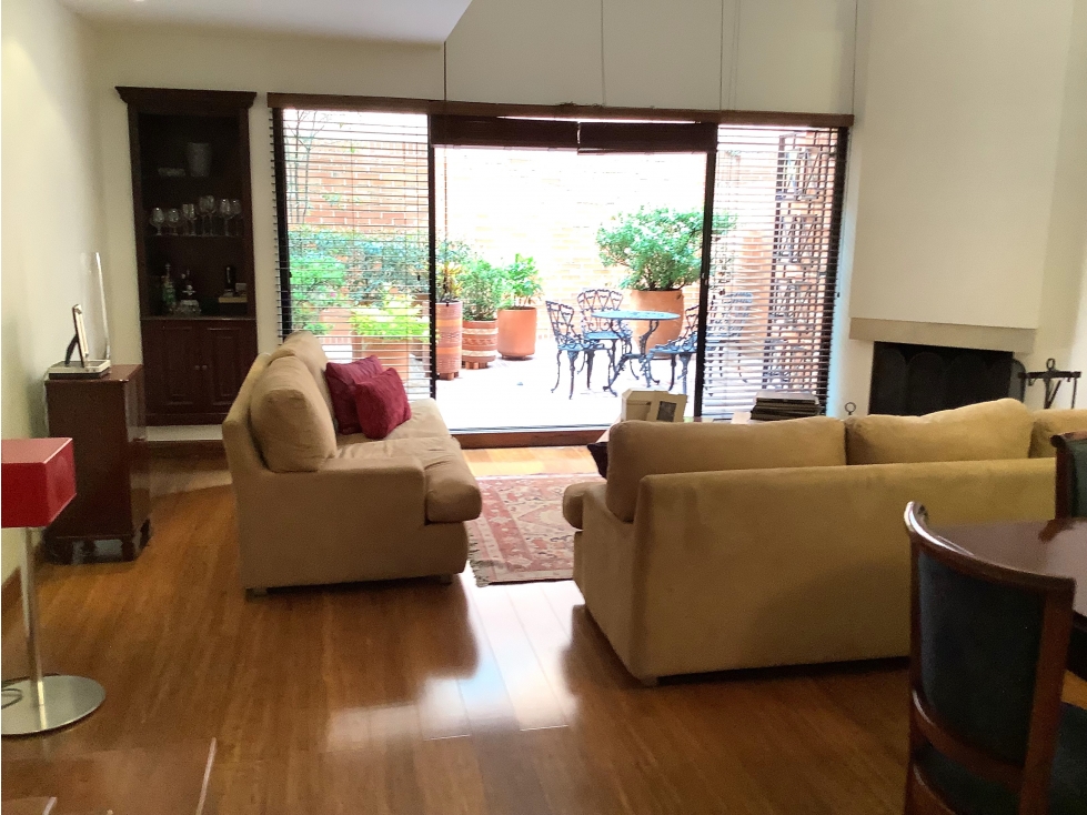 Excelente apartamento en arriendo amoblado en Chico con terraza — foto 3