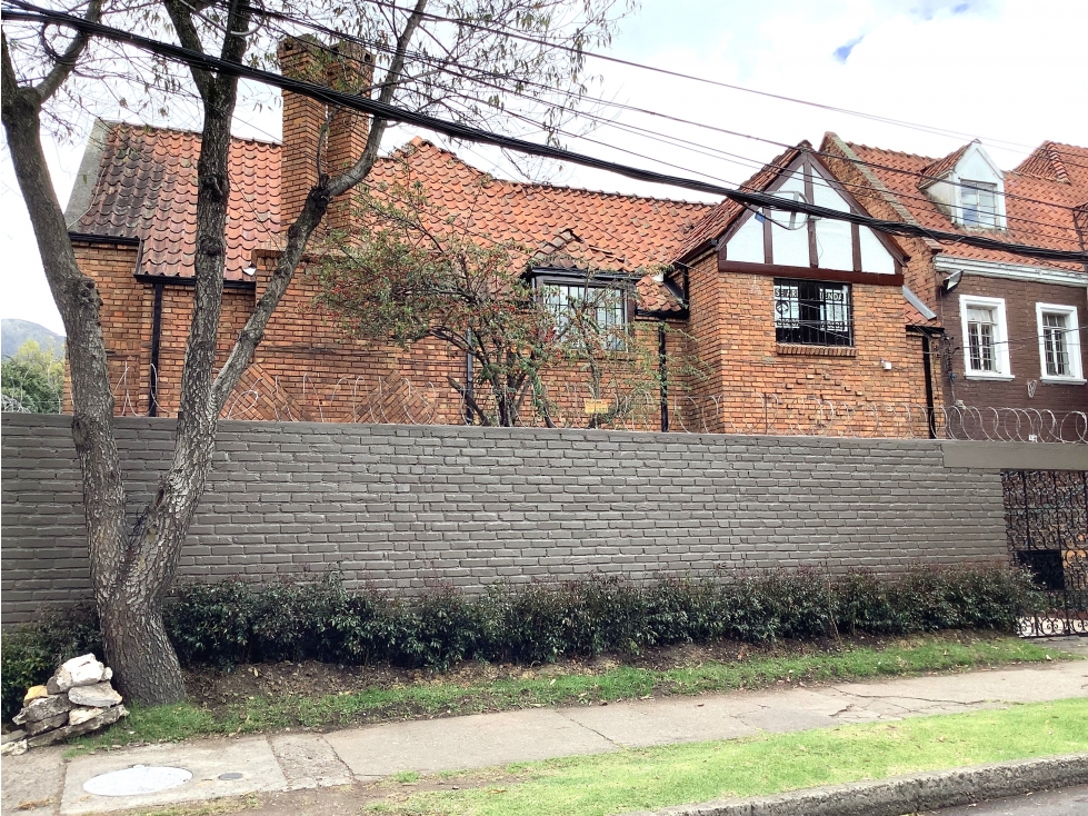 excelente casa en arriendo en Quinta Camacho para oficinas