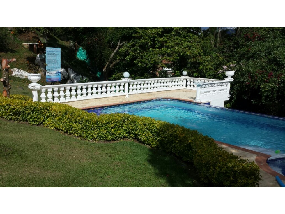 Finca En Copacabana - En Venta - 6