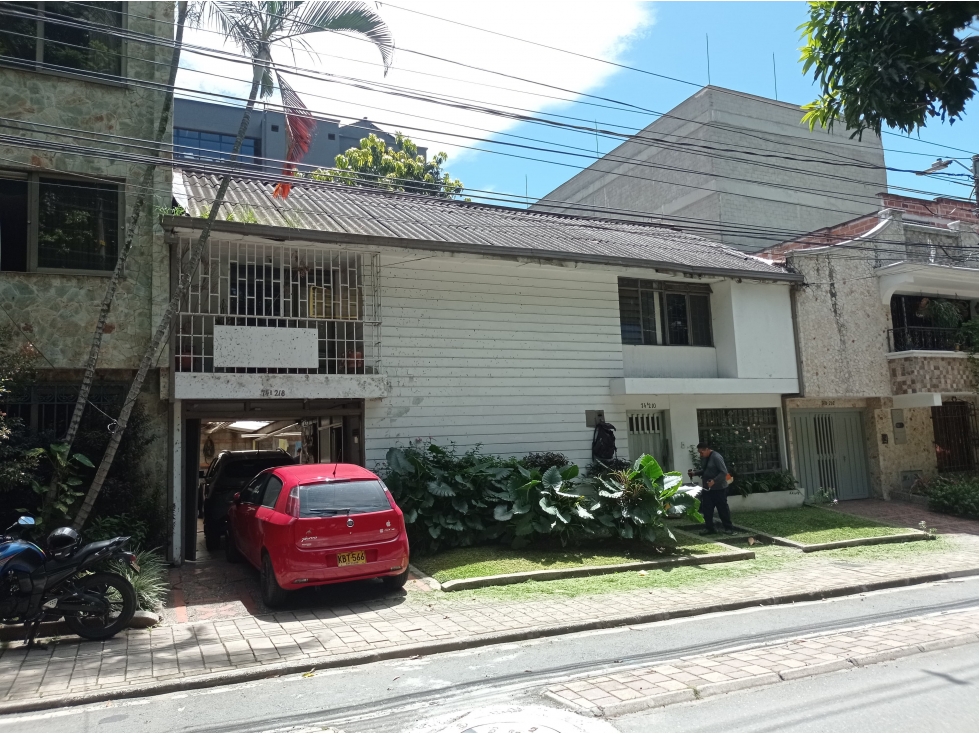 Casa En Bolivariana En Venta .