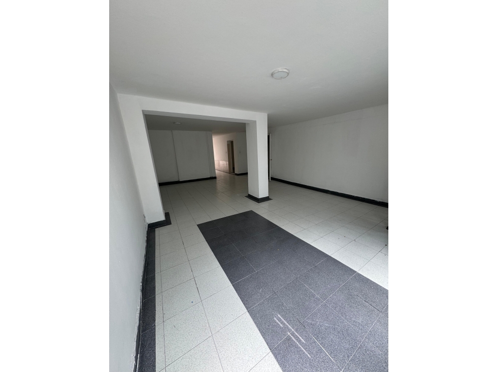 Casa local en Belen Rosales - en arriendo