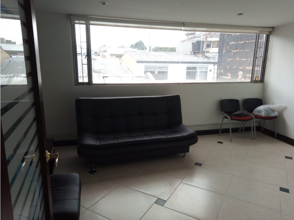 Casa de 4 niveles En Bogotá, Barrios Unidos, La Castellana - Venta — foto 3
