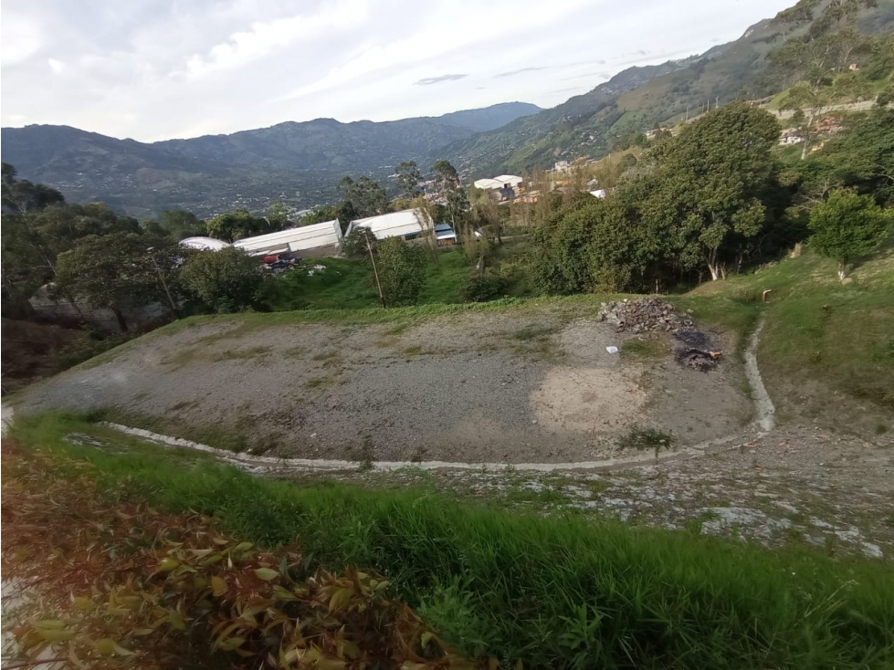 Lote en la Autopista Medellin Bogota - Arriendo