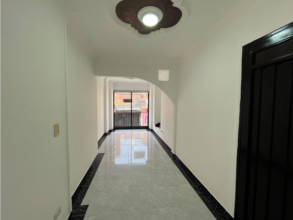 Casa en Santa Lucía- en arriendo — foto 2