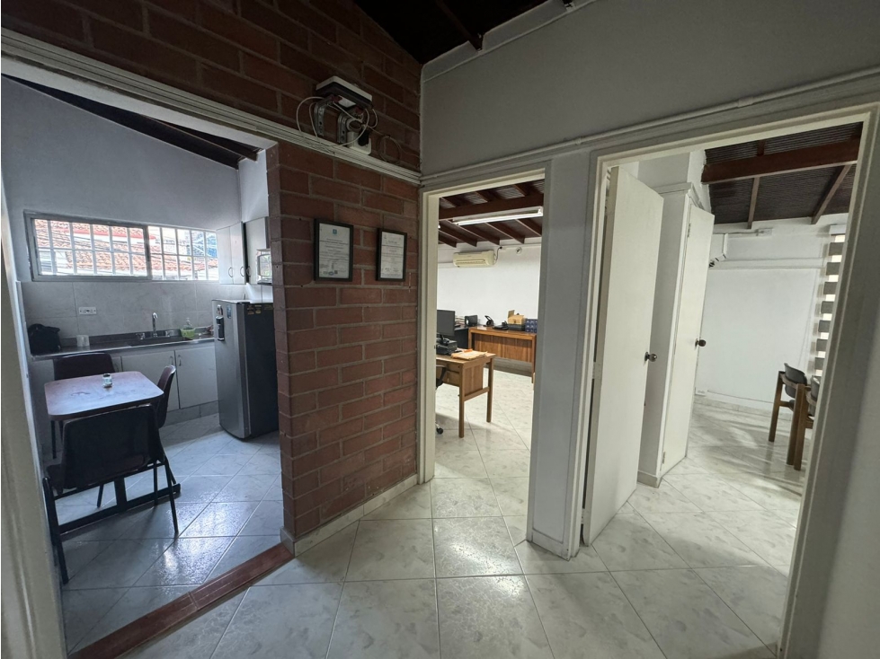 Casa Local en el Estadio - En Arriendo — foto 5
