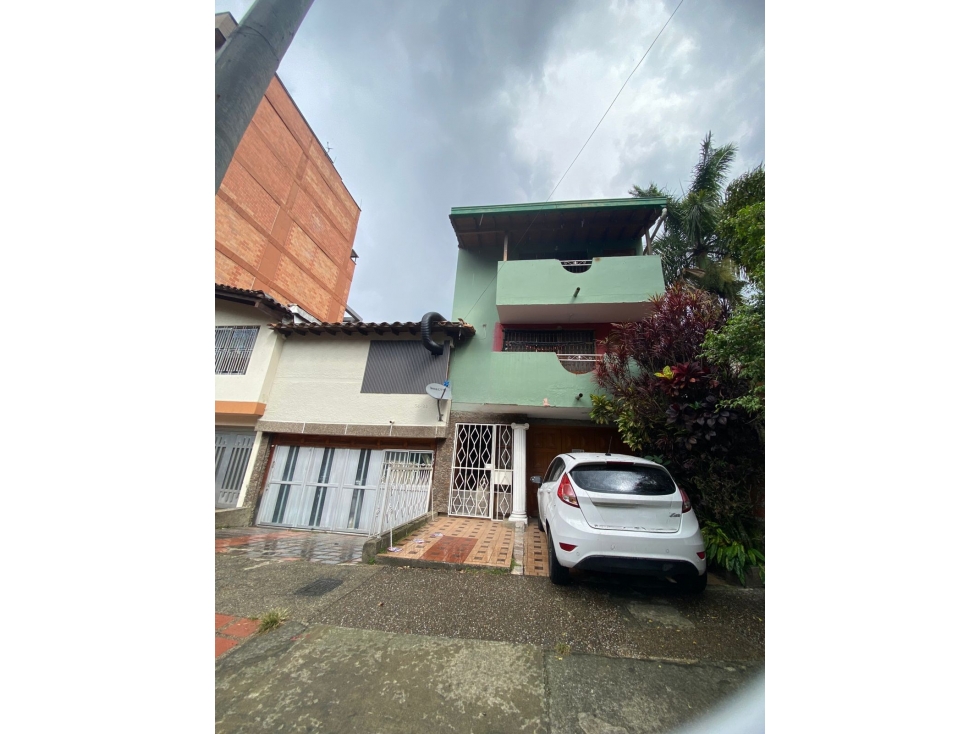 Casa en Santa Teresita - En venta