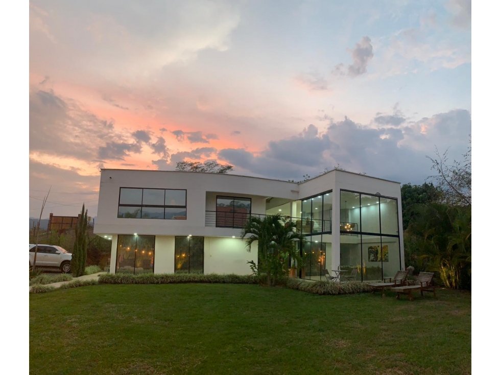 Finca en Santa Fé de Antioquia - En Venta. — foto 2