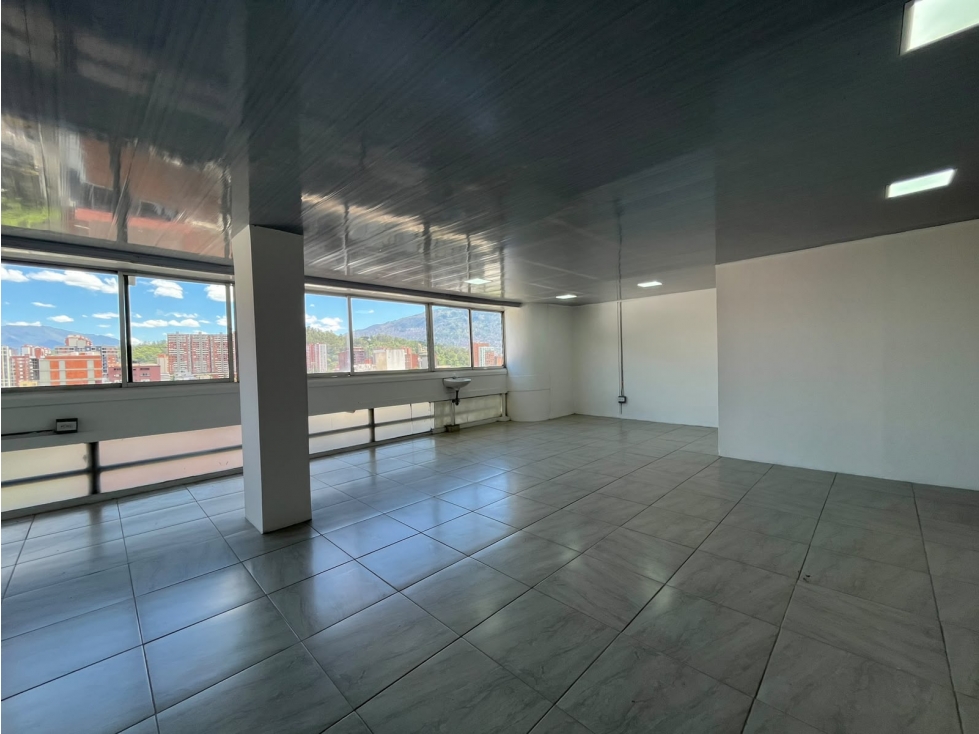 Oficina en CC Obelisco- en arriendo - 1