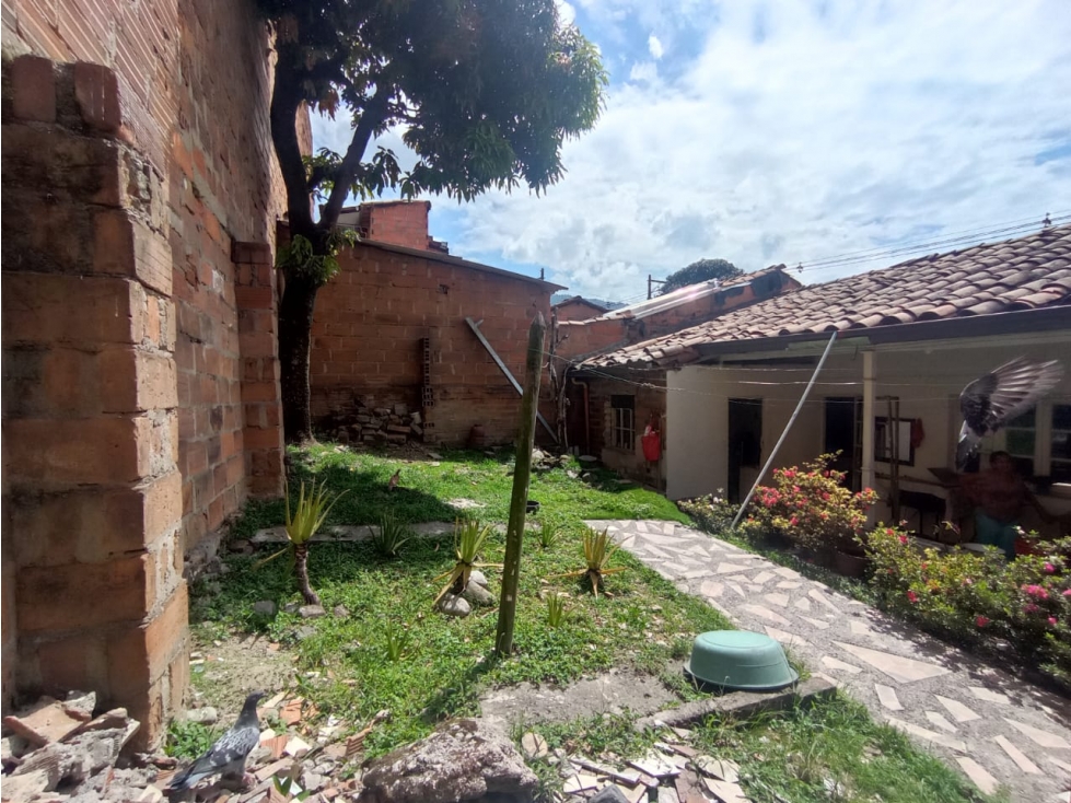Casa lote en Campo Valdés - Se Vende