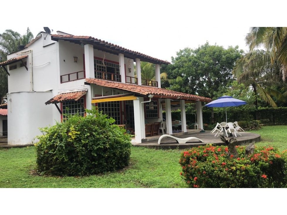 Casa de Playa En San Antero - Venta - 2