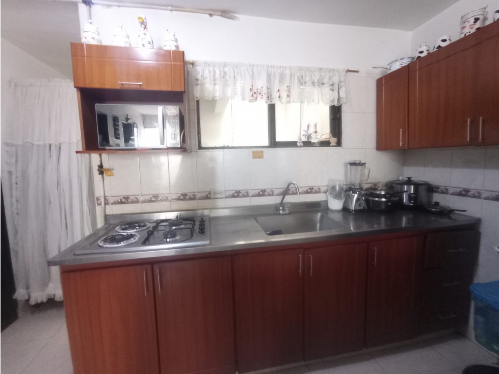 Apartamento en Manrique Central - Venta — foto 3