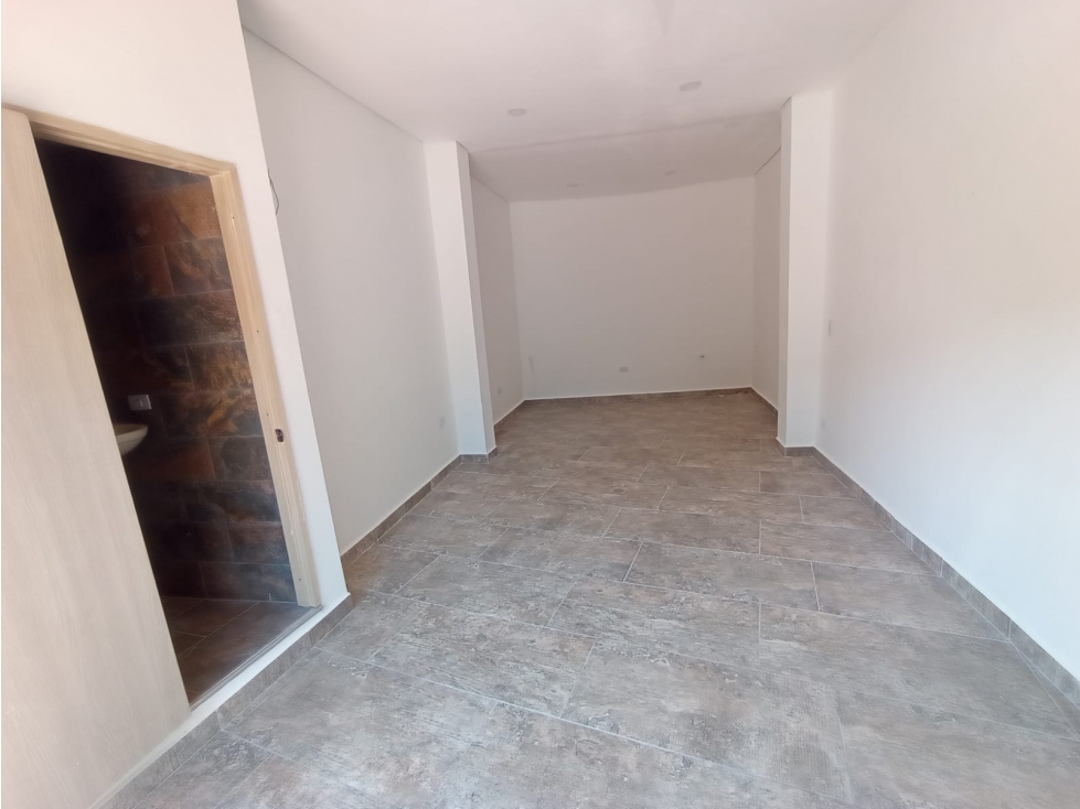 Local En Calasanz - Arriendo — foto 2