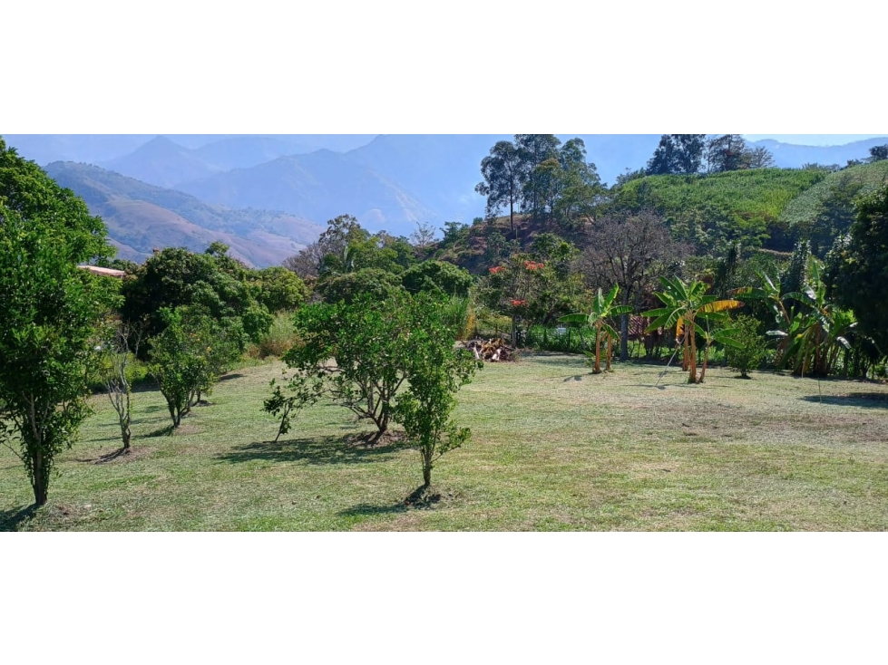 Lote en Titiribí Antioquia de 3.200 mts - Se vende - 3