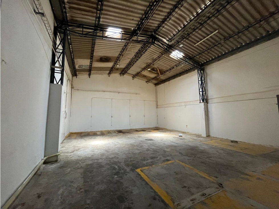 Bodega en Barrio Antioquia- en arriendo - 2