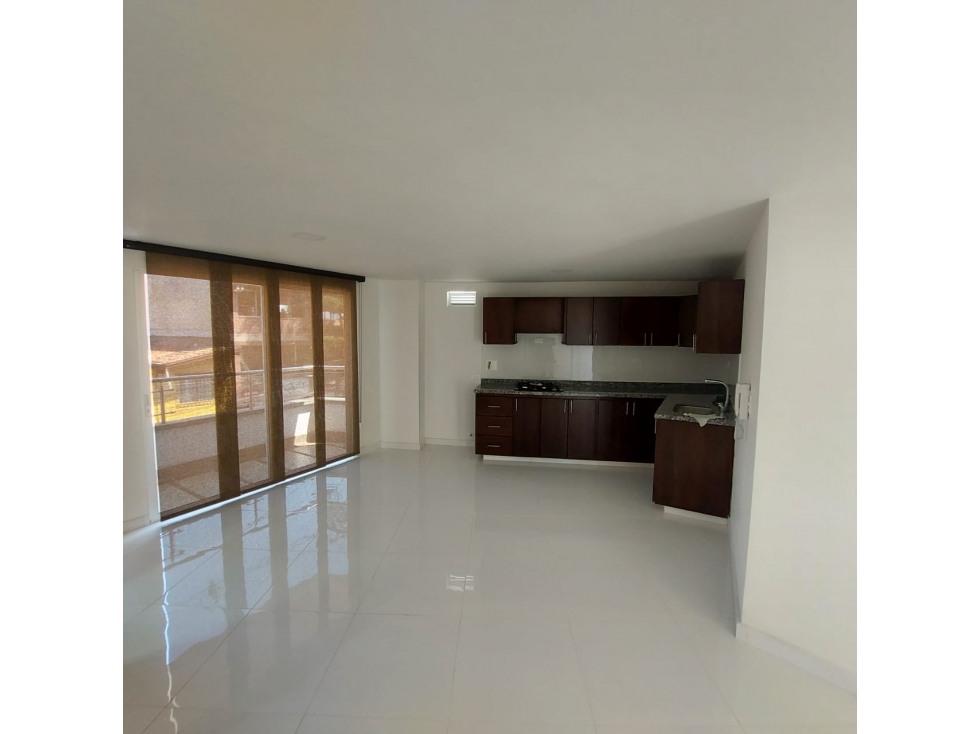 Apartamento En Loma Los Bernal- En Venta — foto 3