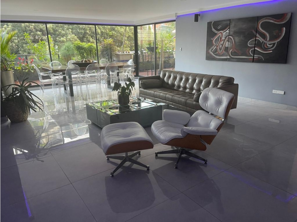Apartamento En El Poblado - Se Vende