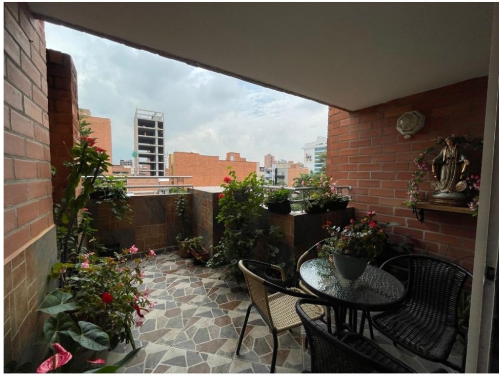 Apartamento Dúplex En Laureles - En Venta — foto 5