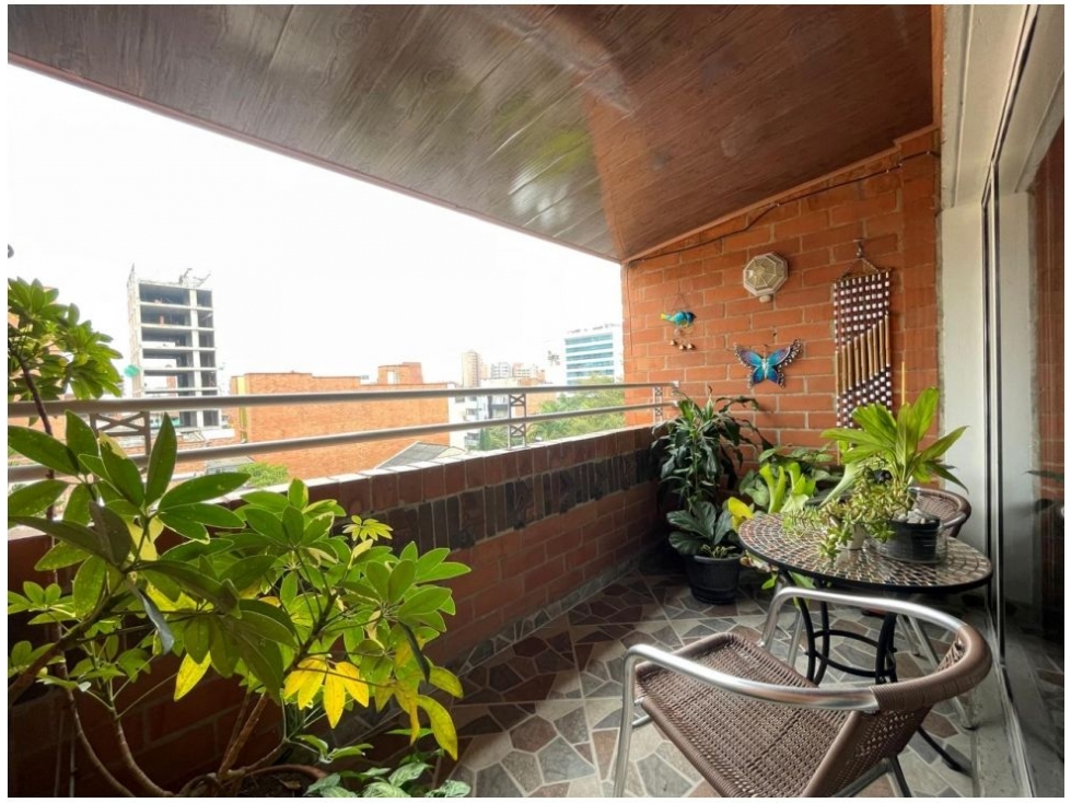 Apartamento Dúplex En Laureles - En Venta