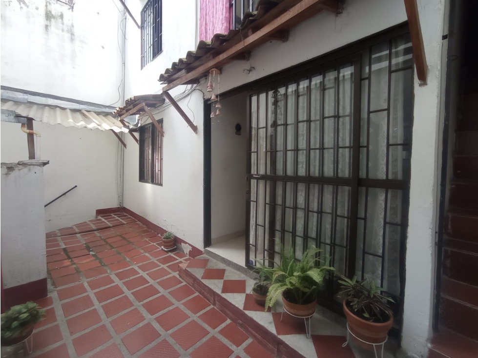 Apartamento en Manrique Central - Venta