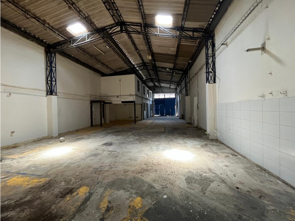 Bodega en Barrio Antioquia- en arriendo - 4