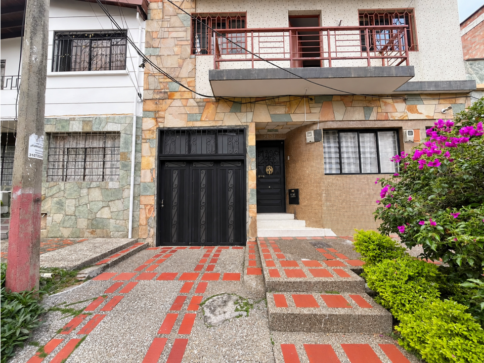 Casa local en Santa monica- en arriendo