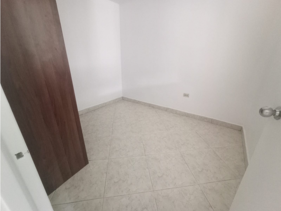 Apartamento En Manrique - En Arriendo - 5