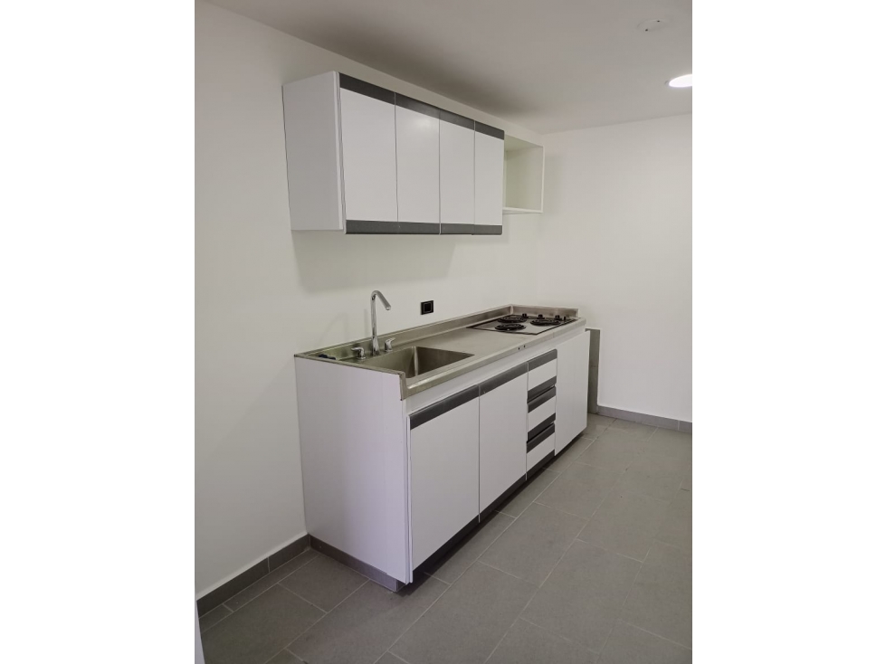 CASA LOCAL COMERCIAL EN LAURELES - EN ARRIENDO