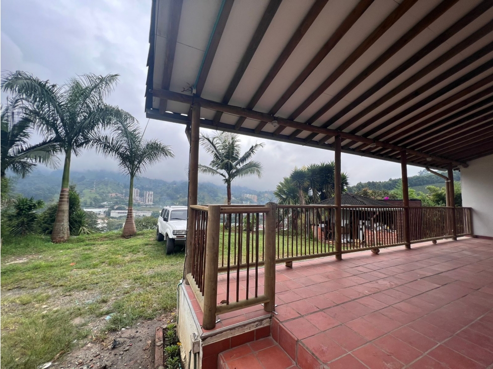 Casa Finca En La Estrella - En Arriendo - 2