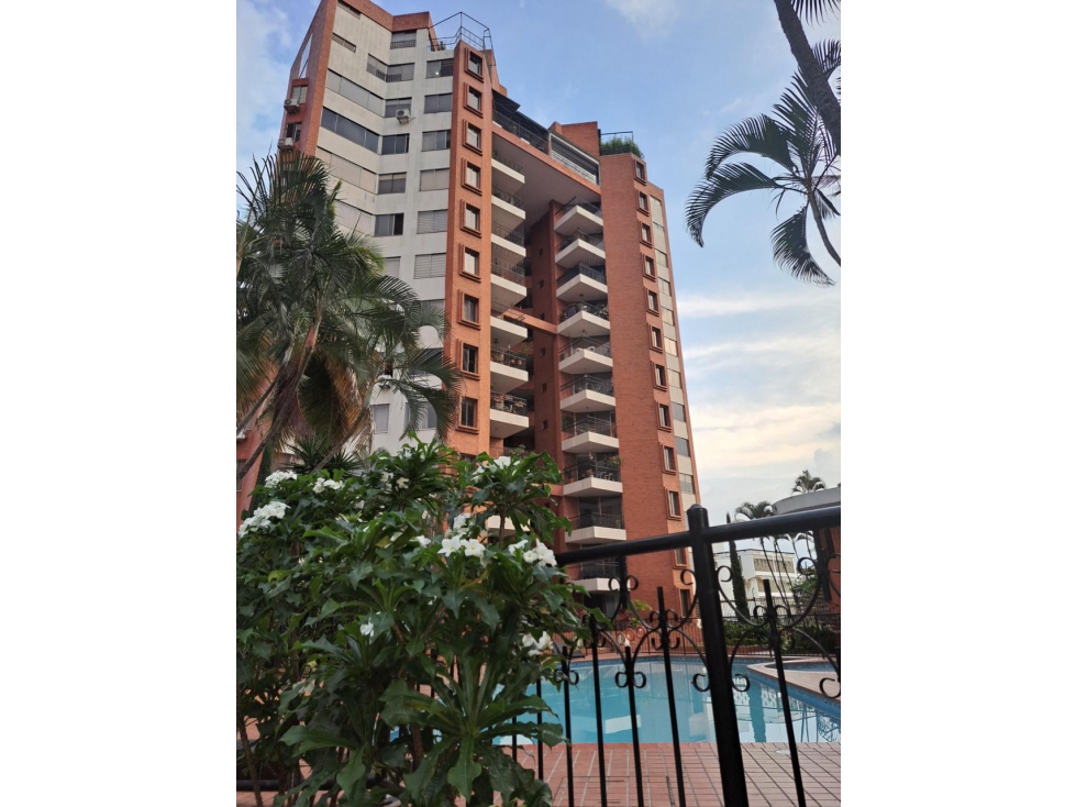 Arriendo vendo Apto Cali Conjunto 7 maravillas 125 mts 3 habs piso 10