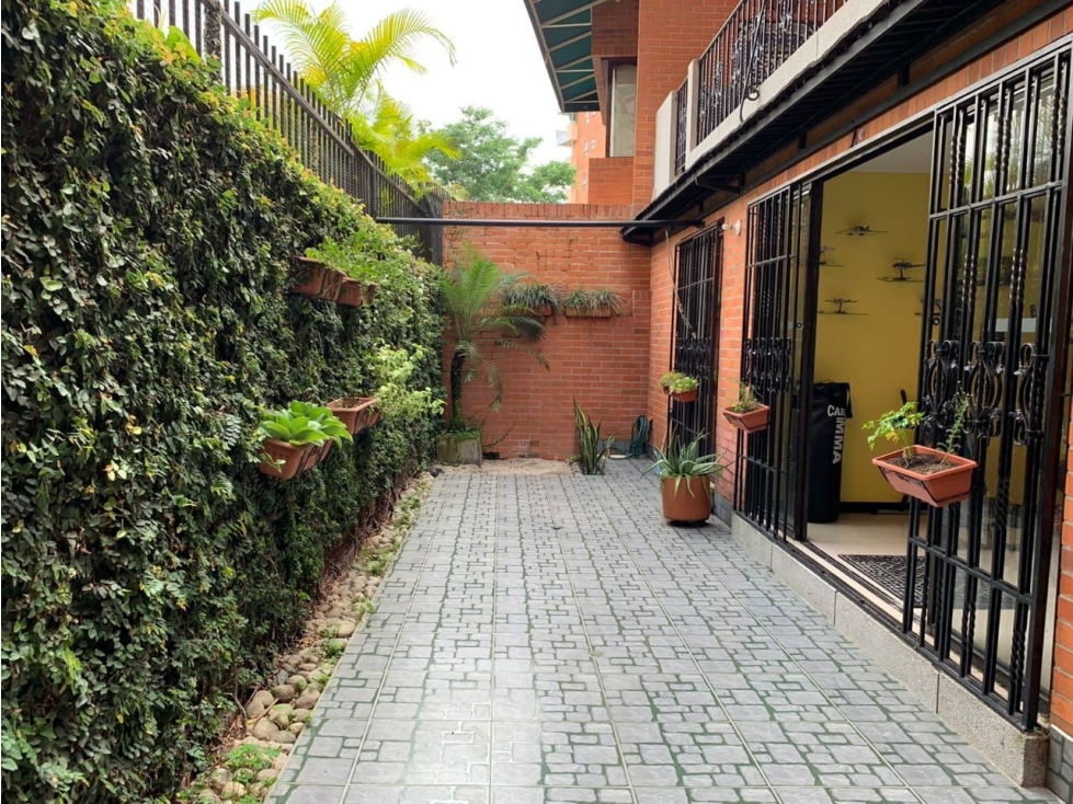 VENTA CASA CIUDAD JARDIN CONJUNTO CERRADO, 240 MTS, 4HABS.