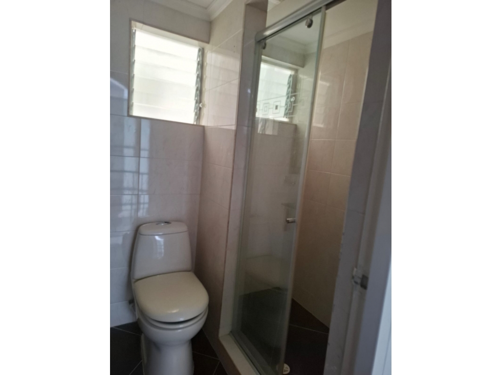 Venta casa en conjunto 4 niveles 161 mts, 3 habs, 2 pqs Cedro Golf — foto 5
