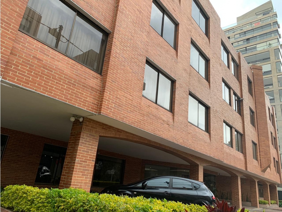 Venta apartamento 3 habs, Santa Barbara, frente a parque. Remodelado.