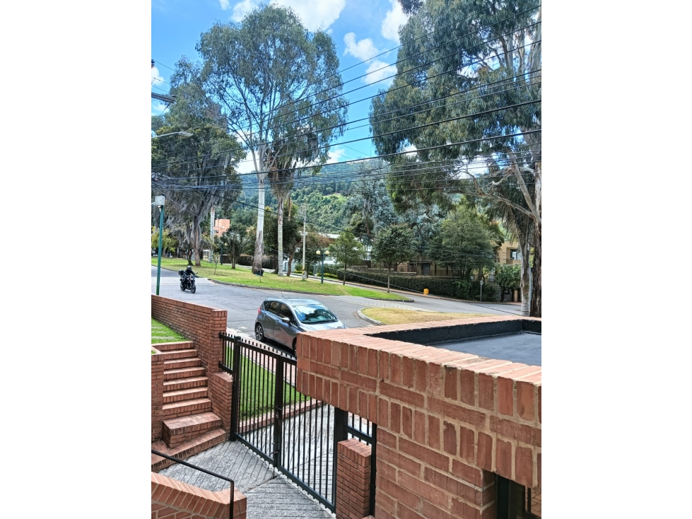 Venta apto Santa Ana Oriental 150 mts. 3 hab, terraza, 2 pqs — foto 3