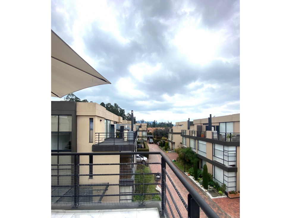 Venta casa en Chía Club House 3 habs 5 baños terraza 190 mts