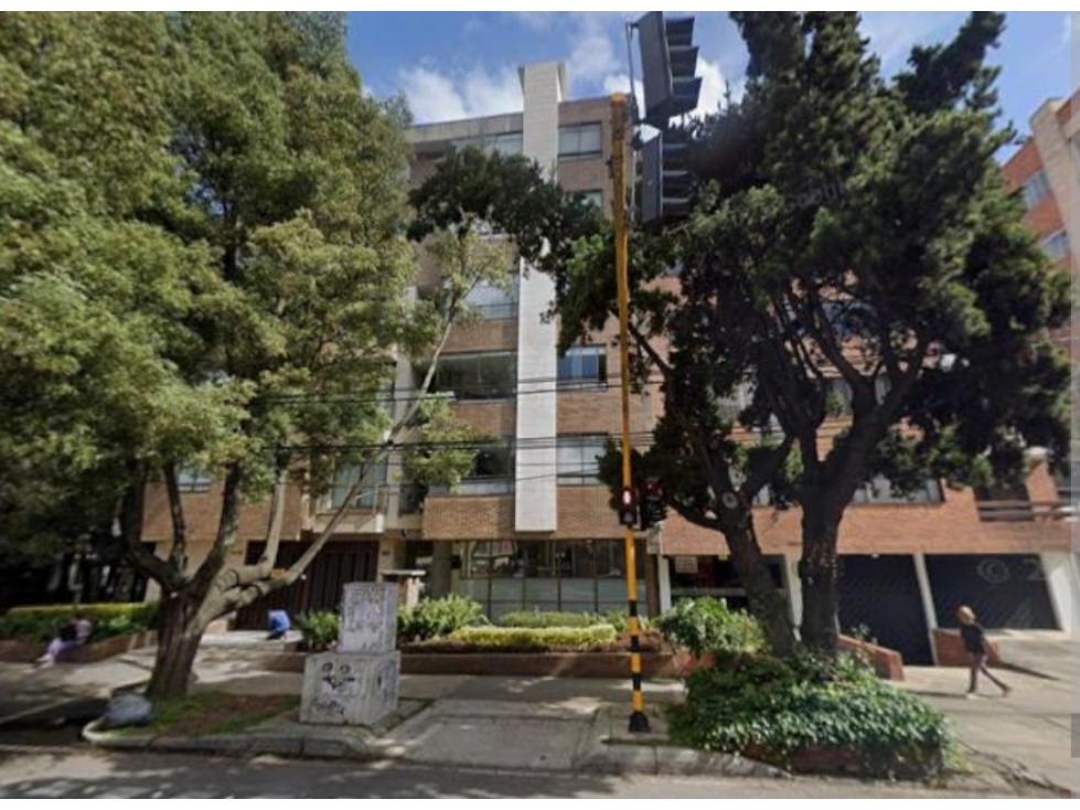 Venta chicó navarra, 137 mts, 3 habs, 3 baños, 3 pqs,terraza 40 mts.