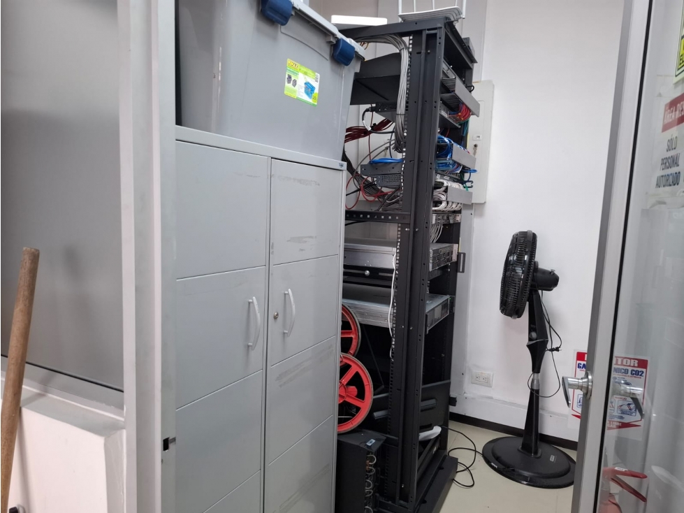 Arriendo oficina Pontevedra Vardi 80 mts 1 garaje piso 9 — foto 6