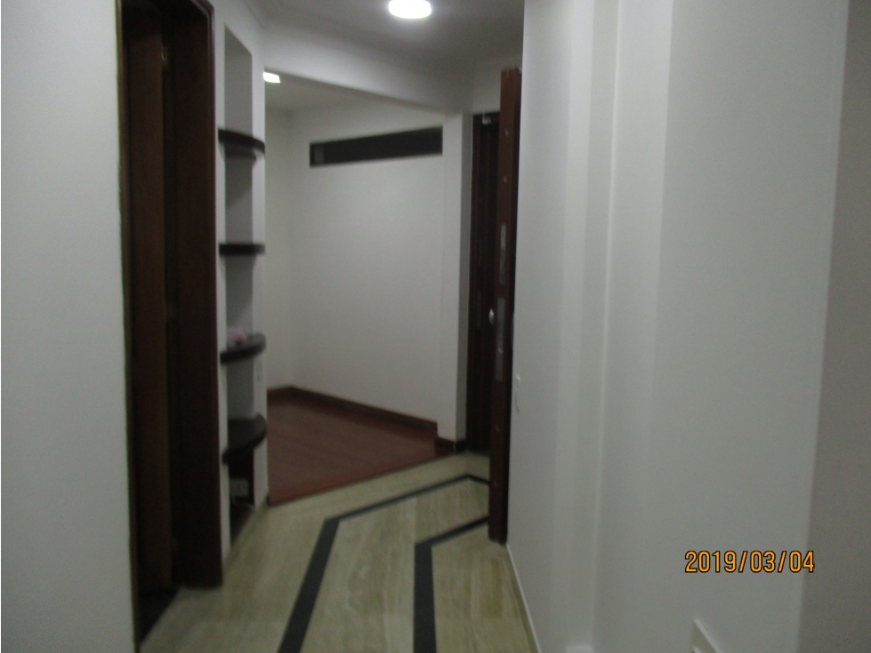 Venta apartamento 3 habs, Santa Barbara, frente a parque. Remodelado. — foto 6