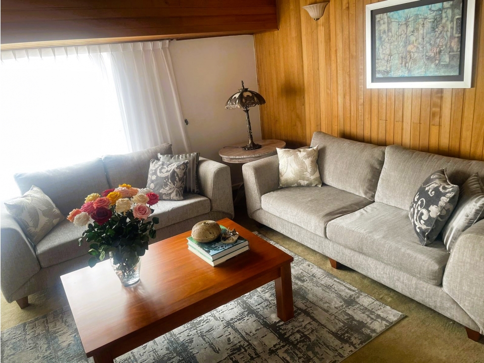 Casa en venta barrio Alhambra