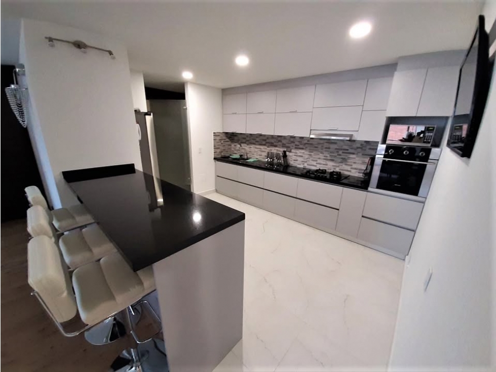 Apartamento amoblado en arriendo La Carolina — foto 5