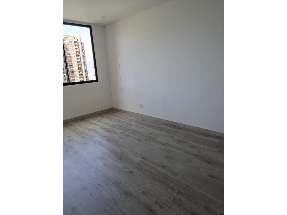 Venta o Arriendo Apartamento Sector Padre Marianito. Piso Alto — foto 2