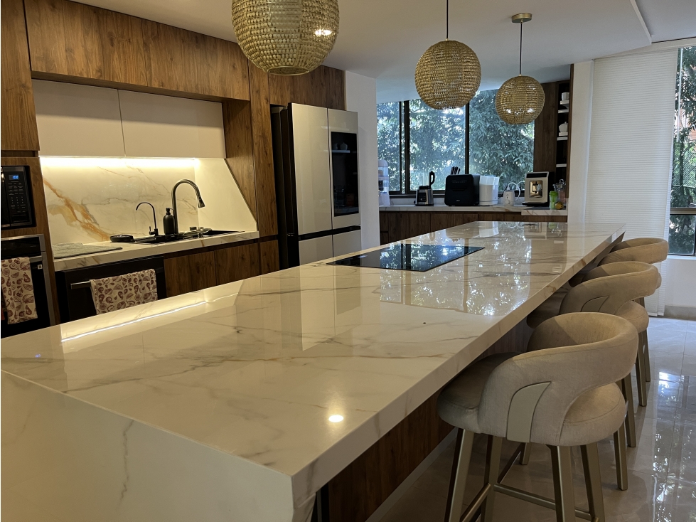 Apartamento totalmente Remodelado | Sector Milla de Oro, Medellín