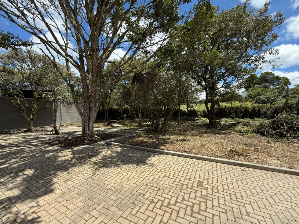 Venta de Casa en Alto de Las Palmas · Un solo Nivel · Obra Gris