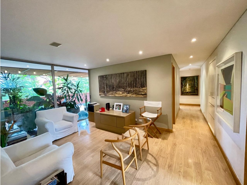 Venta de apartamento en San Lucas, con amplia terraza
