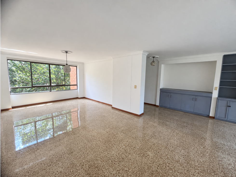 Venta de Apartamento para remodelar, Vizcaya, rodeado de verde — foto 2
