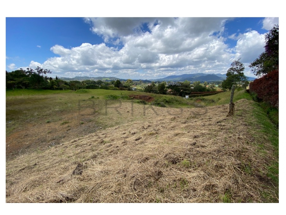 LOTE EN URBANIZACIÓN EN ALTO DE LAS PALMAS — foto 4